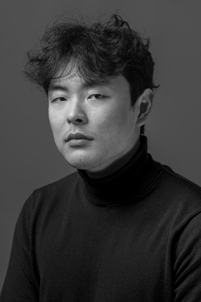 Black and white portrait by Henry Lux